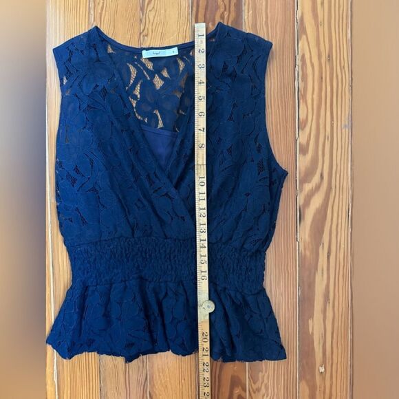 Eyelet Top  - Picture 4 of 5